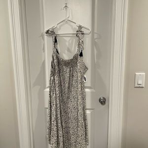 Old Navy Blue and White Floral Midi Dress